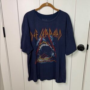 Def Leppard Graphic T-Shirt